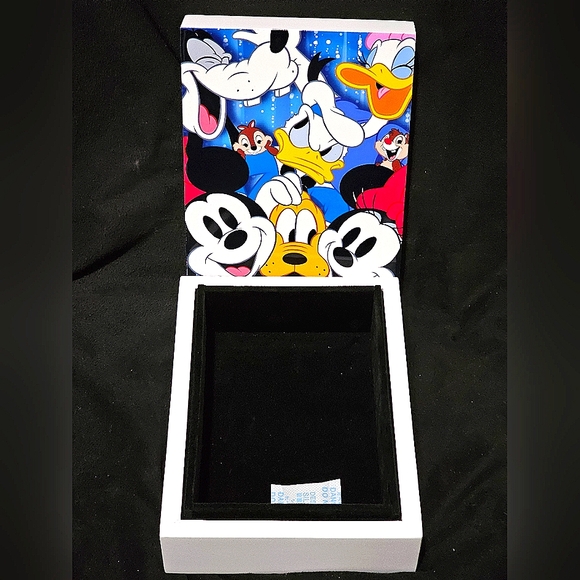 BAUBLEBAR - DISNEY 100 YEARS JEWELRY LACQUER BOX (NWT) - Picture 4 of 14